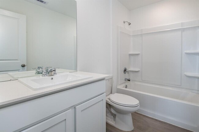 Building Photo - 640 Magnolia Creek Dr
