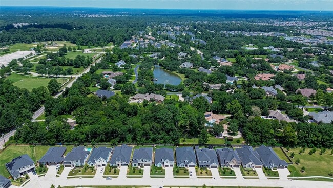 Building Photo - 9722 Dani Lake Dr