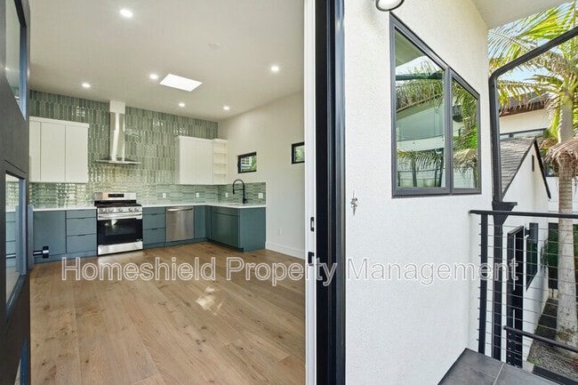 Building Photo - 3704 Wilcox St