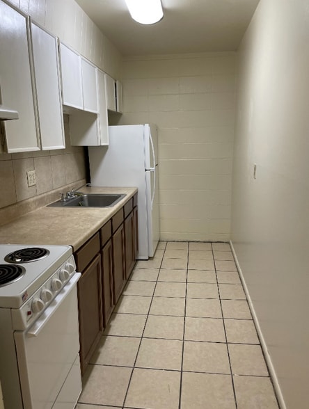 Building Photo - 3200 Belmont Pl