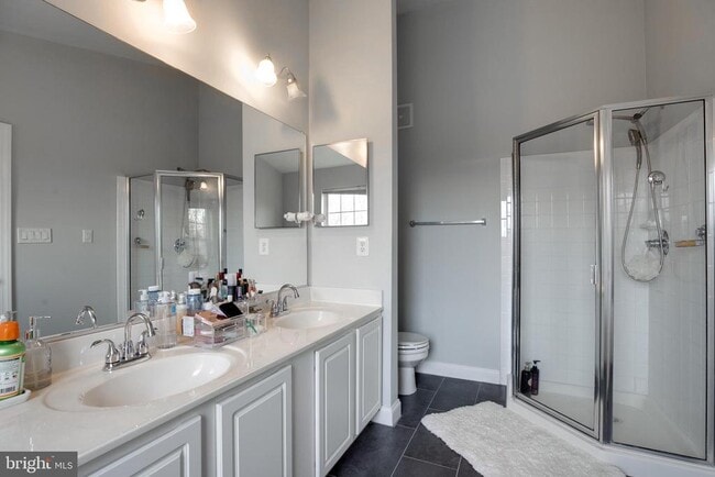 Building Photo - 8069 Gatehouse Rd