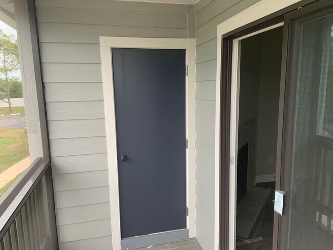 Building Photo - 3756 Idlebrook Cir