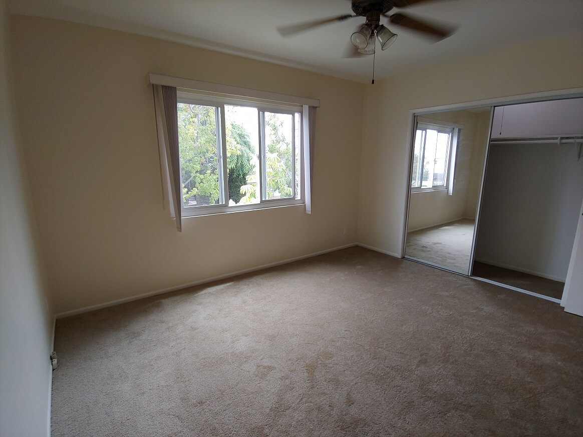 3 - 1115 Rexford Dr
