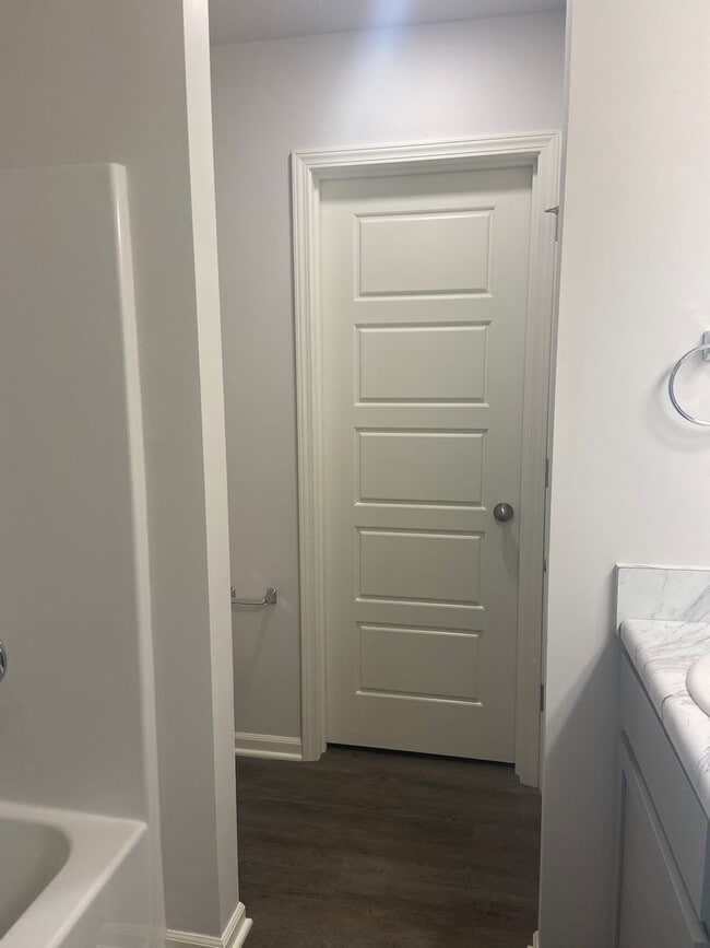 Building Photo - PRE-LEASING NOW — Modern 3-Bedroom | 2.5-Bath Living in Spring Hill