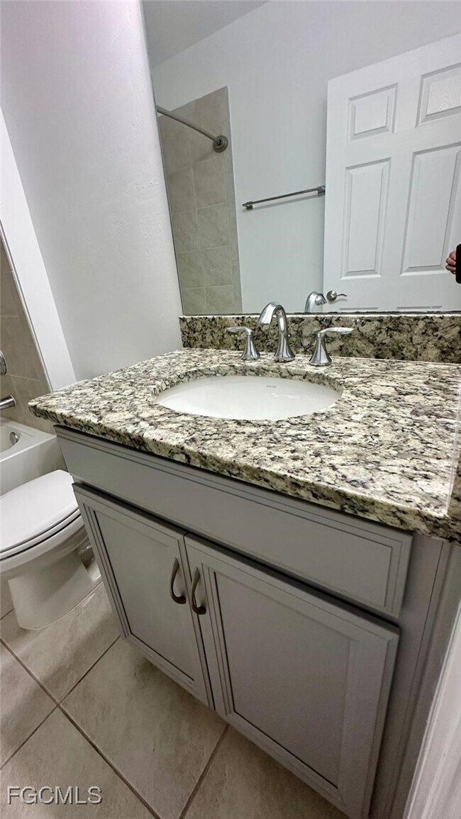 Building Photo - 3034 Royal Gardens Ave