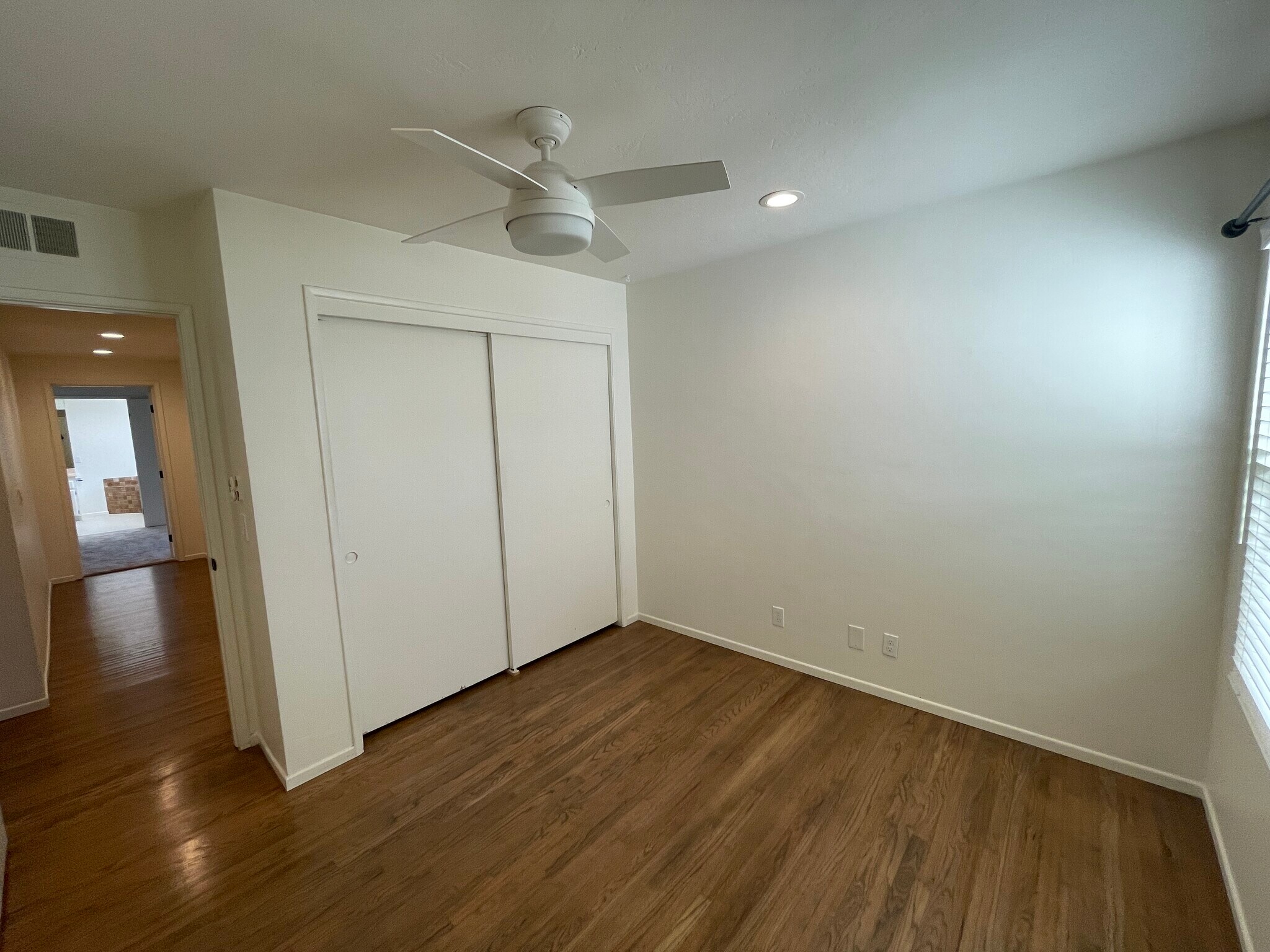 Building Photo - 855 Cornish Dr