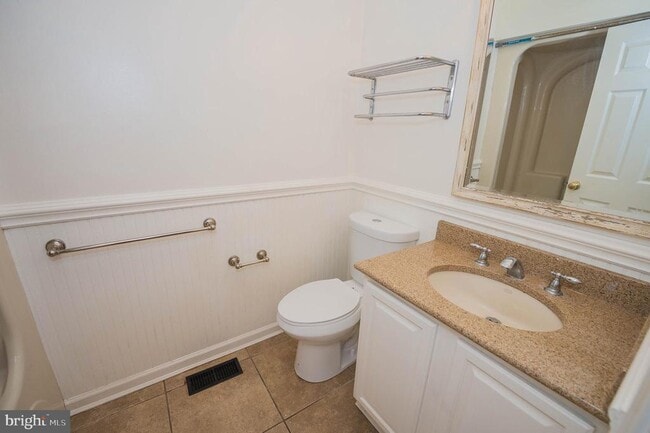 Building Photo - 5482 Royal Mile Blvd