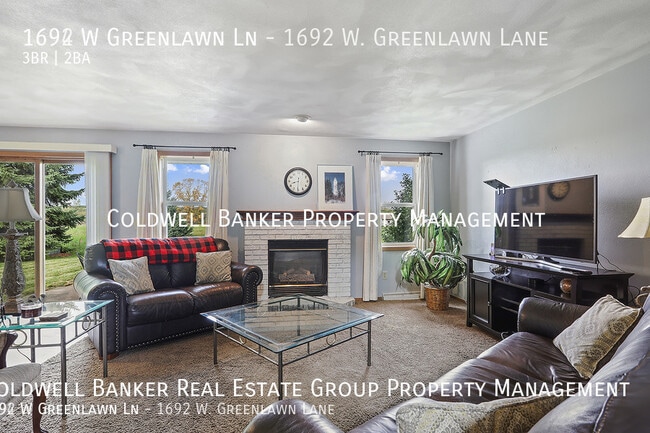Building Photo - 1692 W Greenlawn Ln