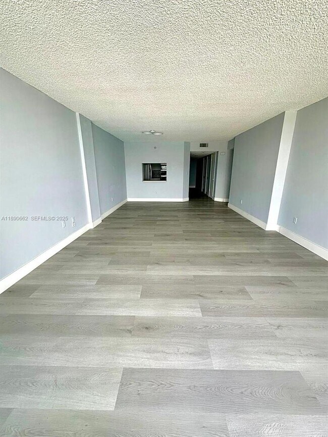 Building Photo - 20840 San Simeon Way