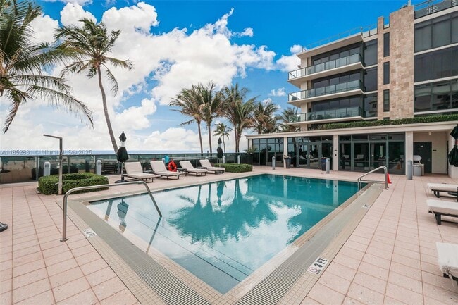 Building Photo - 2101 S Surf Rd