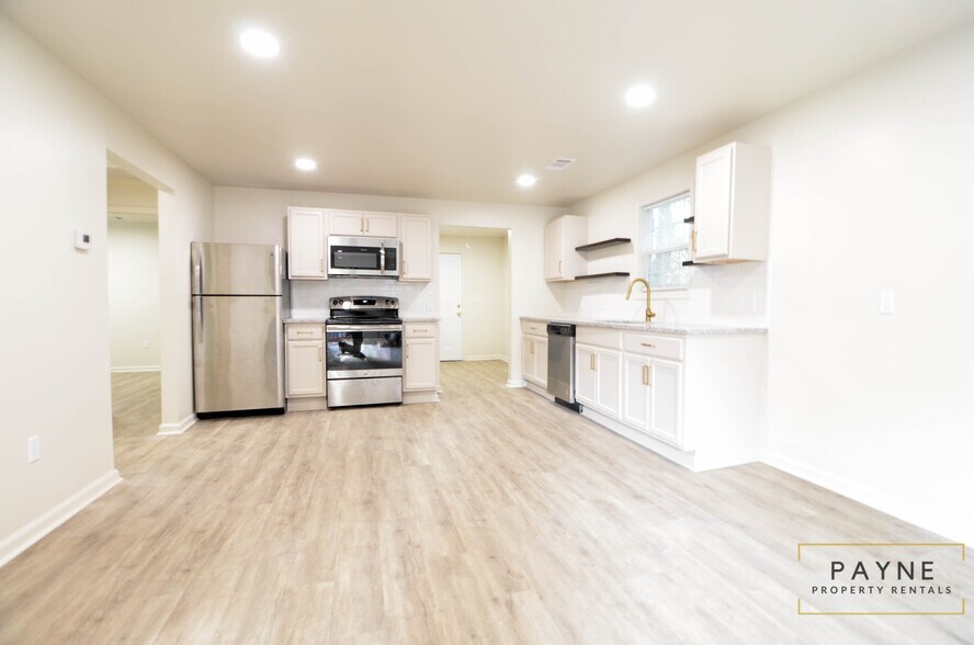 Building Photo - 1210 Zuber St