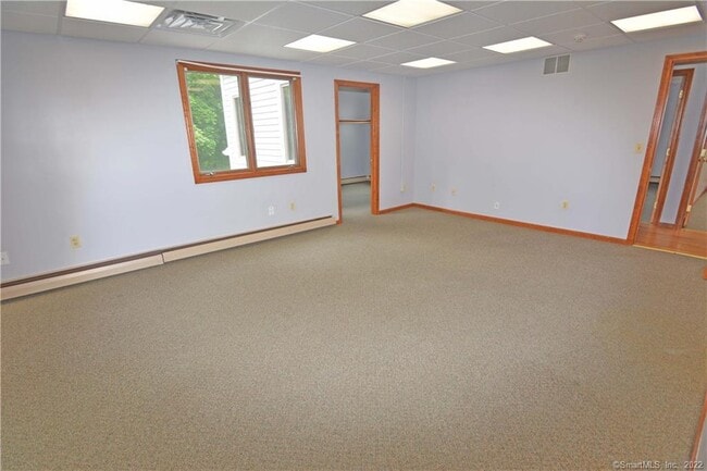 Building Photo - 405 Maple Ave
