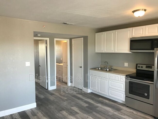 Building Photo - 3608 N Chadbourne St