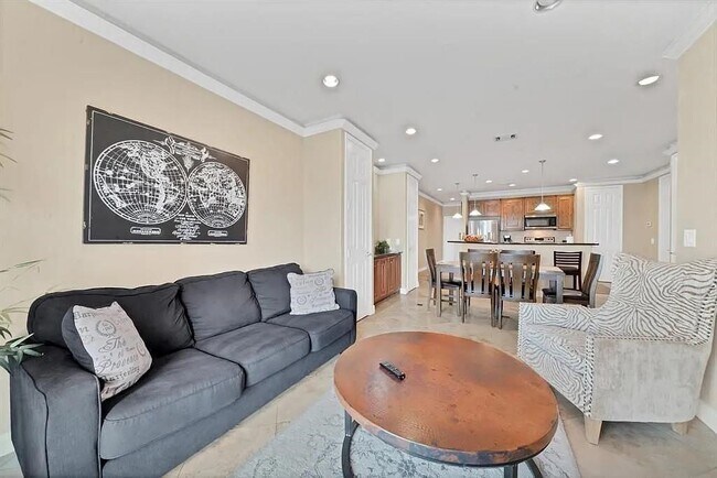 Building Photo - 7039 Kingston Cove Ln