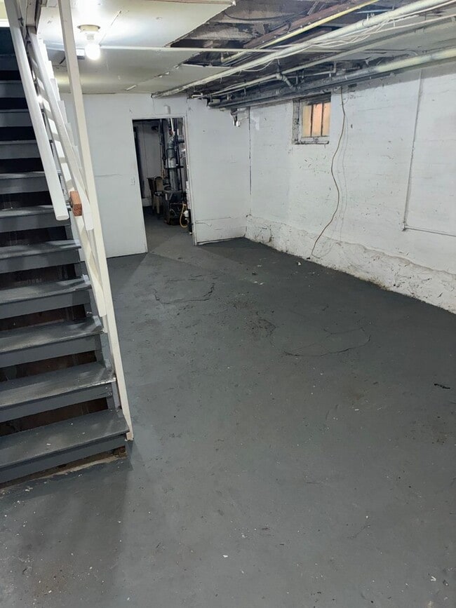 Building Photo - 1513 N Ellamont St