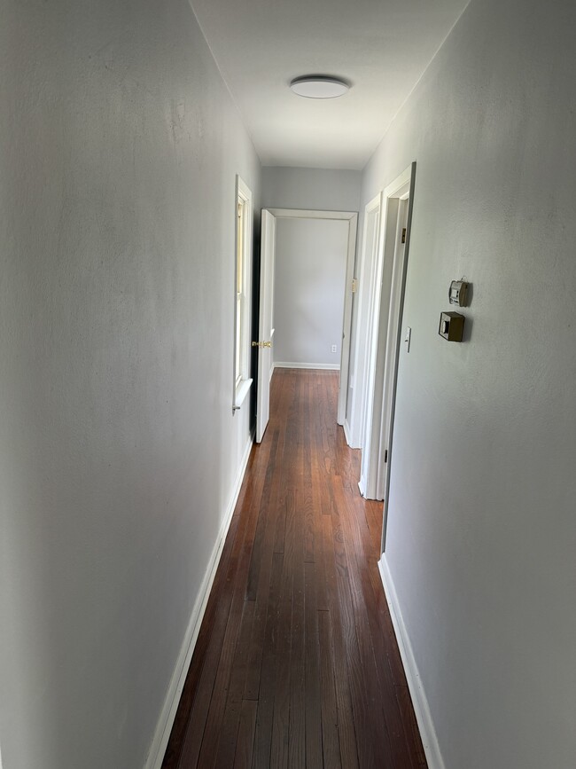 Building Photo - 4425 Kennett Ave
