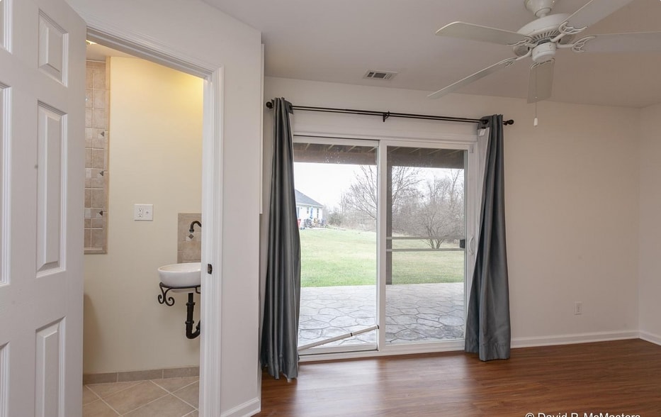 Building Photo - 106 Sir Washington St