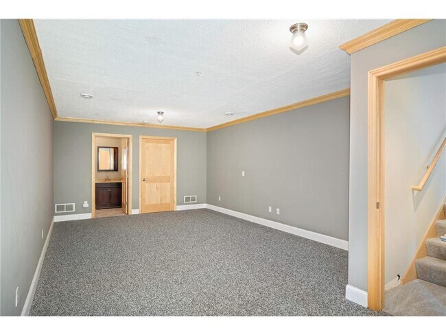 Building Photo - 4820 Underwood Ln N