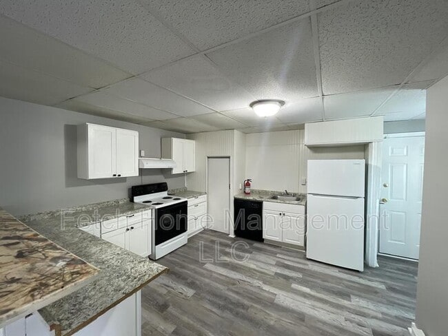 Primary Photo - 54 W New St