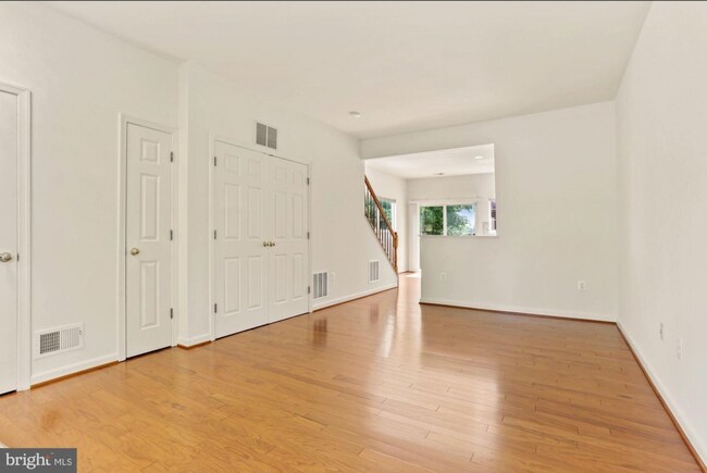 Building Photo - 2418 Misty Dawn Ct