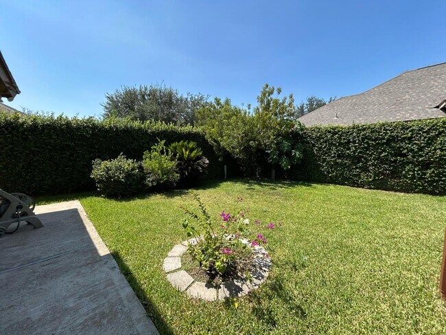 Building Photo - 3400 Santa Teresa