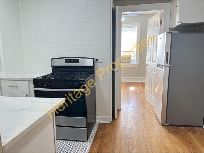 Building Photo - Freshly Updated Southampton 1 Bedroom