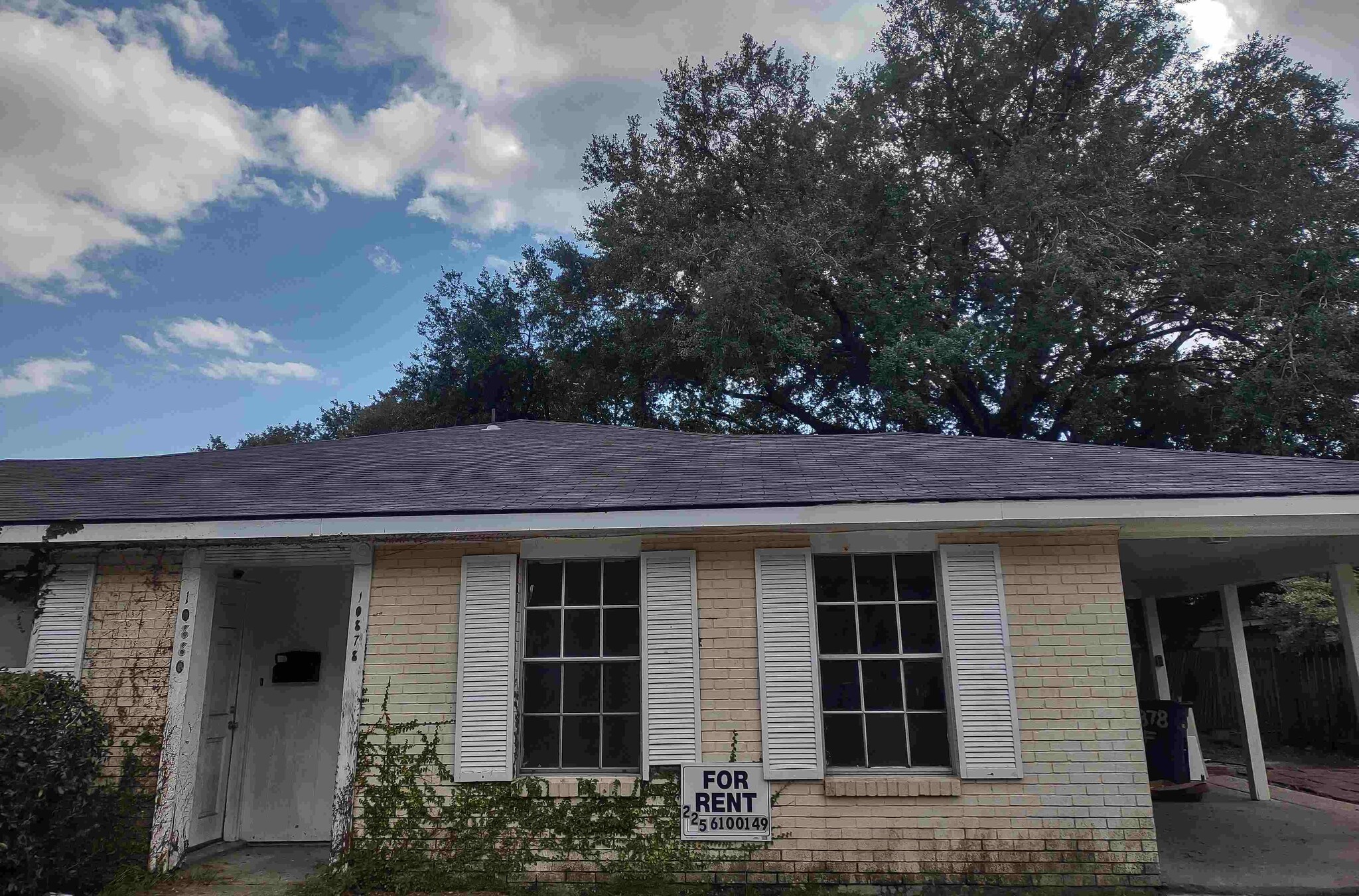 Building Photo - 10865 W Fuller Pl