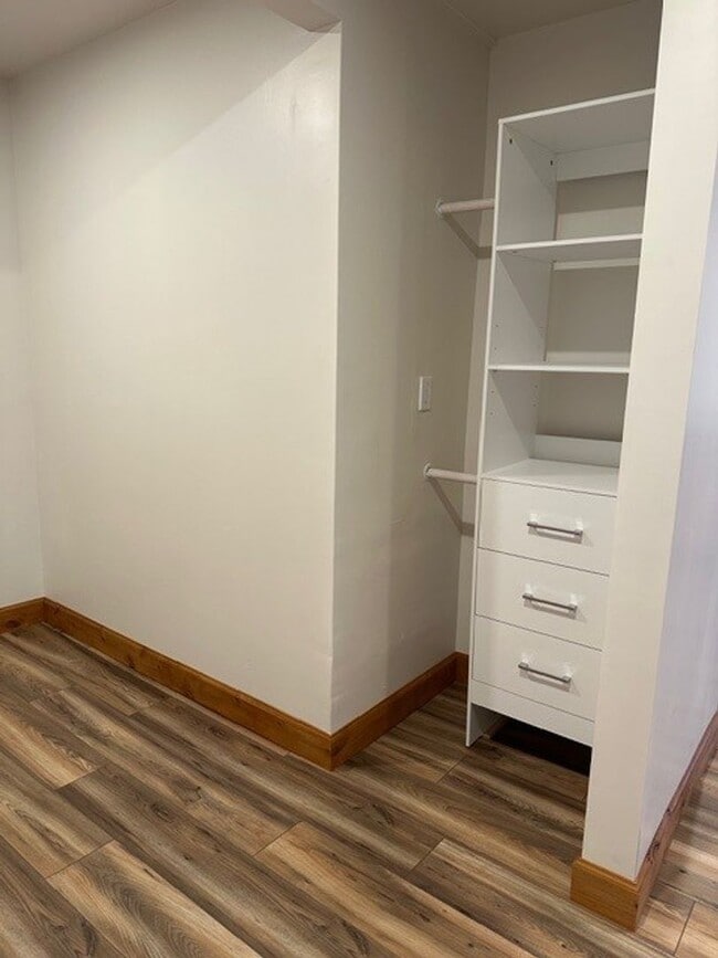 Building Photo - Adorable 1 bedroom Cottage!!