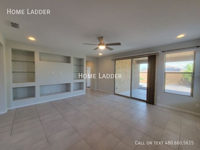 Building Photo - 25932 W Quail Ave