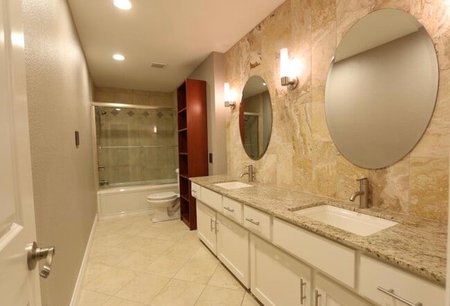 Building Photo - 2842 River Birch Dr