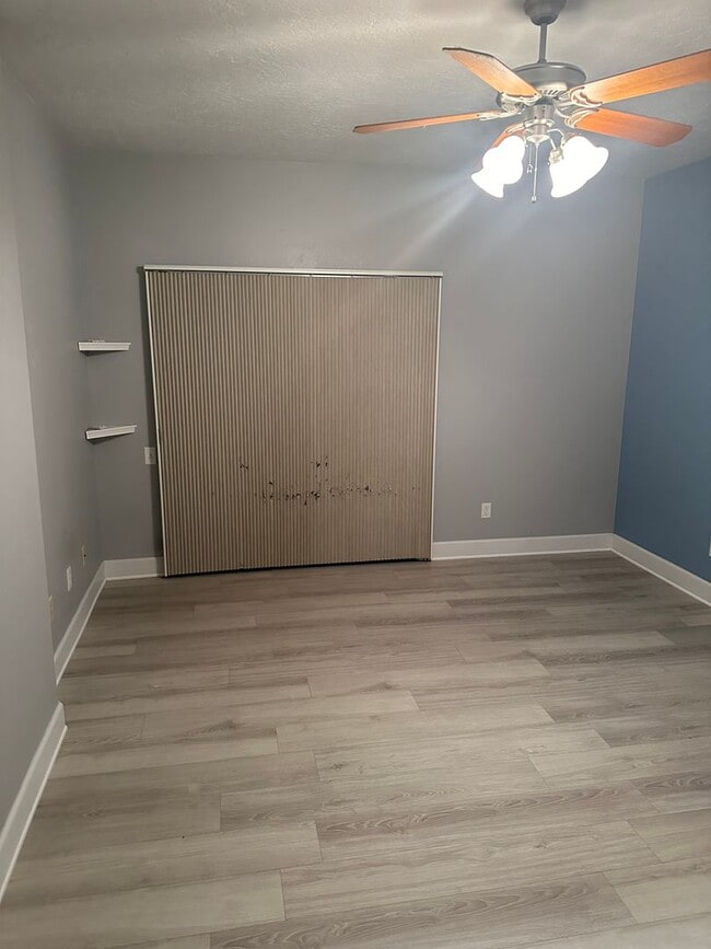 Building Photo - Main Level West Fork Condo