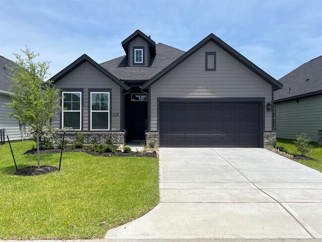 Primary Photo - 16914 Tulip Row Ln
