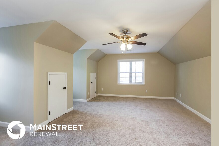 Building Photo - 5512 Strabane Dr