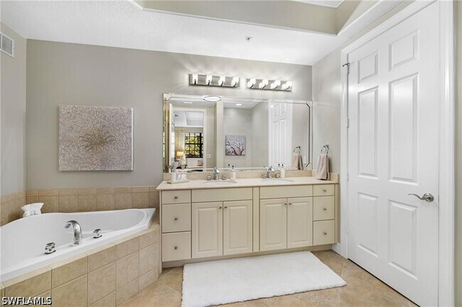 Building Photo - 10731 Mirasol Dr