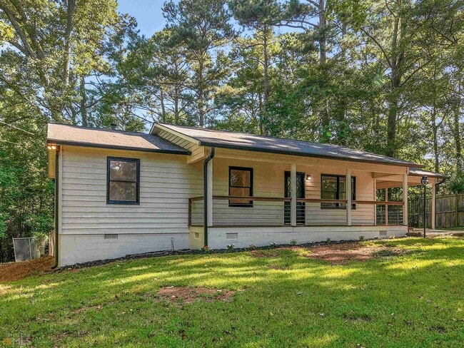 Building Photo - 1999 Hampton Locust Grove Rd