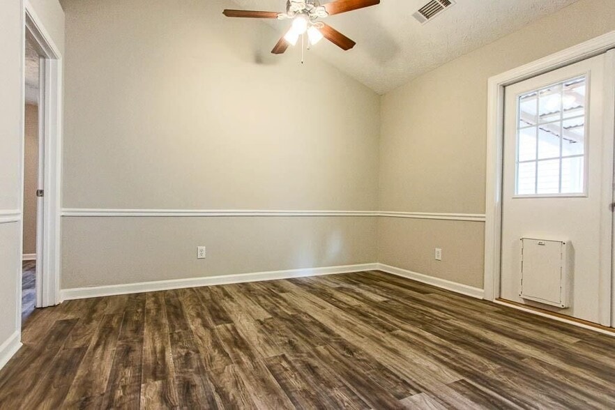Building Photo - 2745 Highland Ridge NW