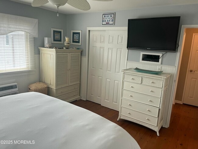 Building Photo - 100 3rd Ave