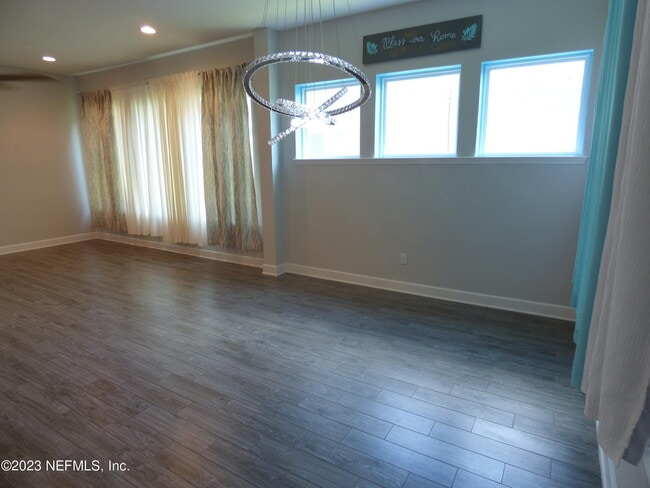 Building Photo - 92 Archwood Dr