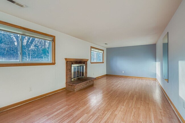 Building Photo - BEAUTIFUL 4 Bed 3 Bath Single Family Home In Boulder!