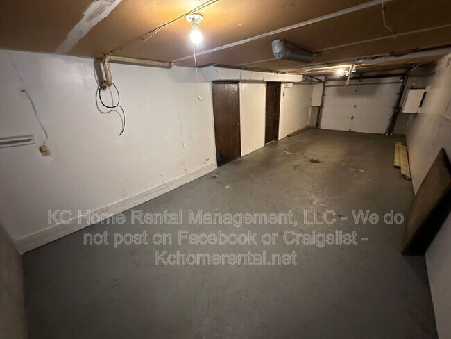 Building Photo - 4028 E 123 Terrace