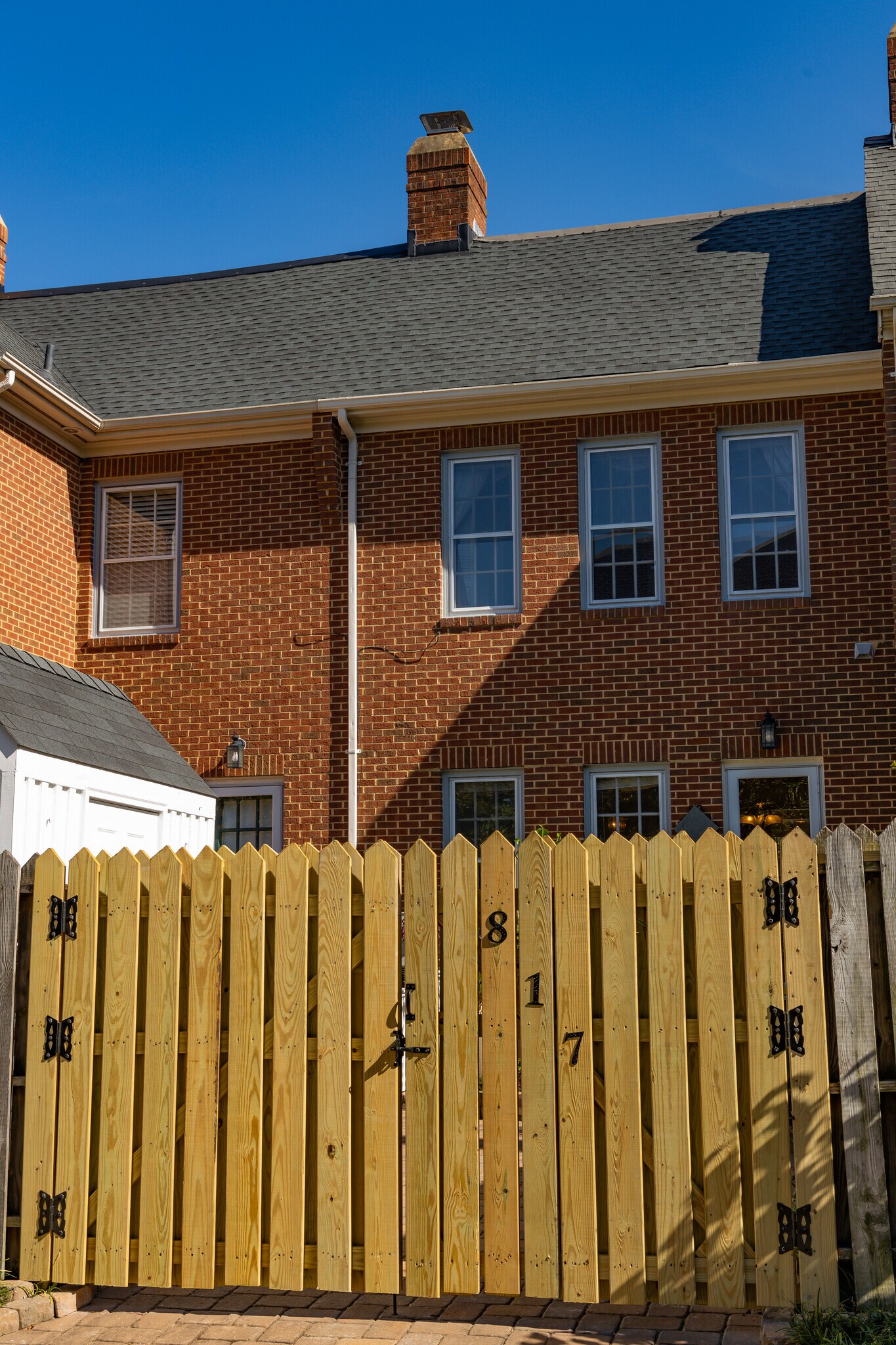 Building Photo - 817 Botetourt Gdns