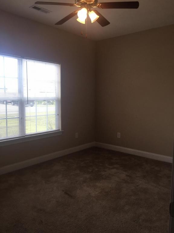 Building Photo - 197 Camrose Way