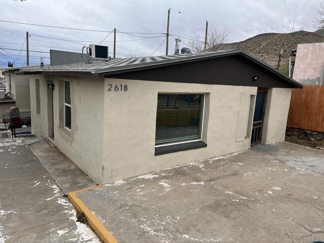 Building Photo - 2618 Idalia Ave