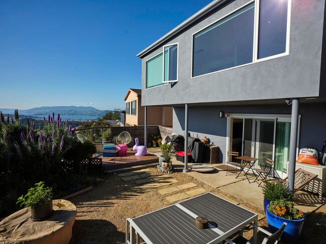 Building Photo - Forest Knolls: Luxuriously Remodeled Single Family Home w/ Expansive Views, Family Room, Office, ...