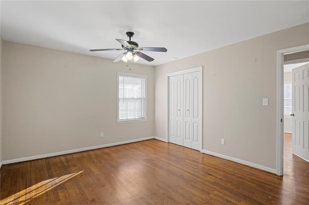 Building Photo - 2857 Fontainebleau Dr