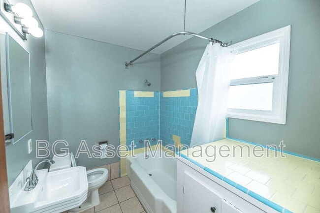 Building Photo - 1321 Dunn Ave