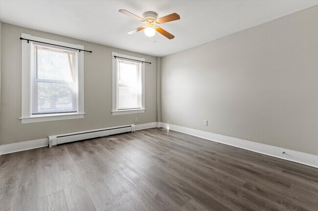 Building Photo - 28 S Beech St
