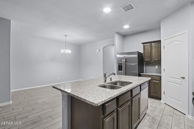 Building Photo - 12257 Desert Vista Ave