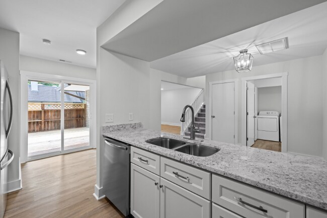 Building Photo - 196 Finley Forest Dr