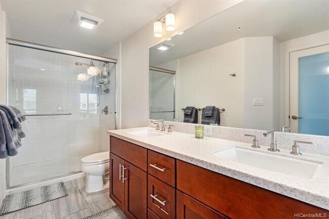 Building Photo - Kailua living at its finest!